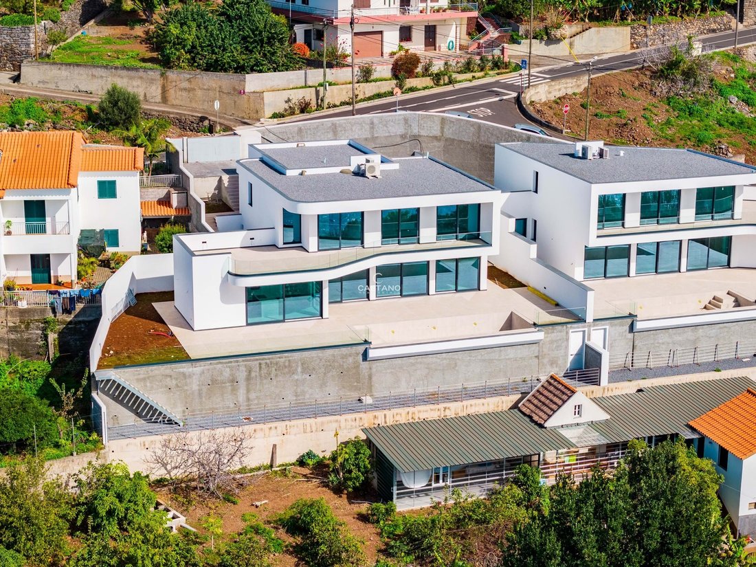 Villa in Arco Da Calheta, Madeira, Portugal 1 - 15120975