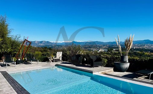 Villa in Plans, Villeneuve-Loubet, France 1
