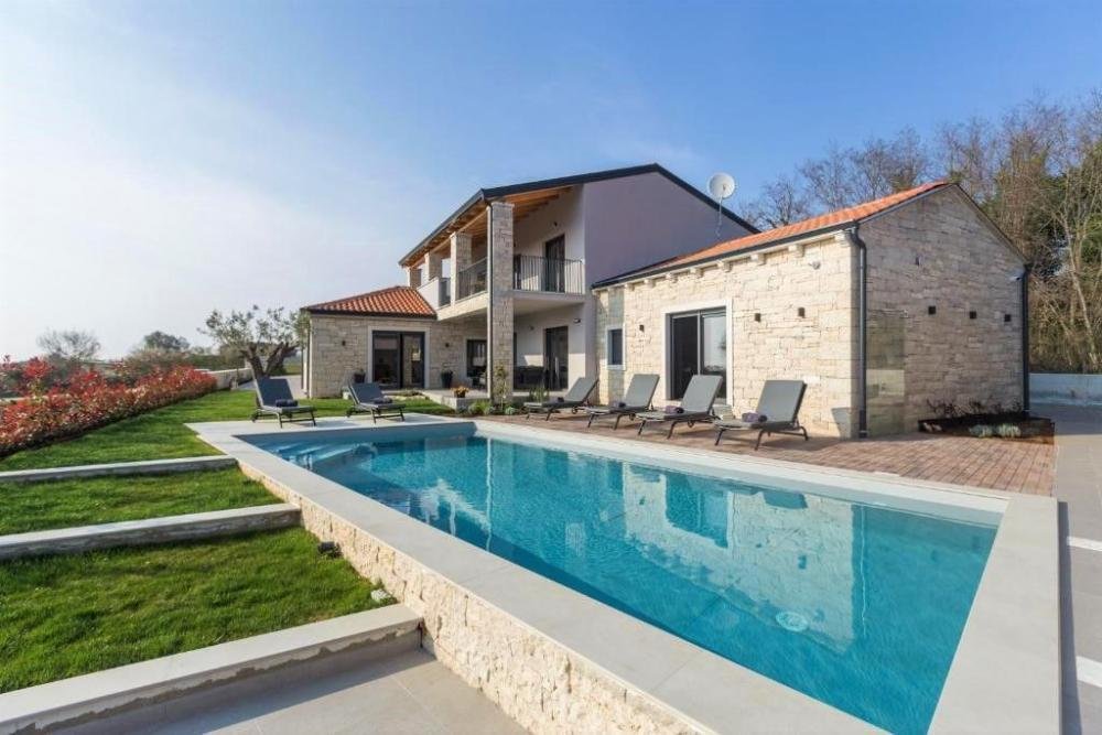 Villa in Porec, Istria County, Croatia 2 - 12936754