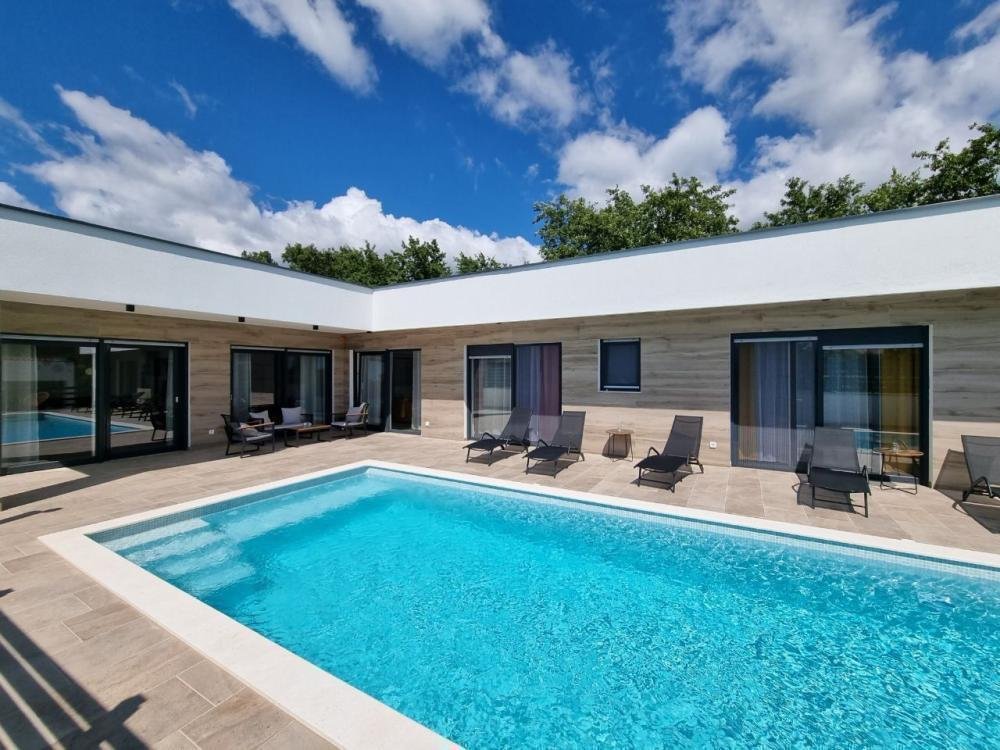 Villa in Svetvincenat, Istria County, Croatia 2 - 13125118