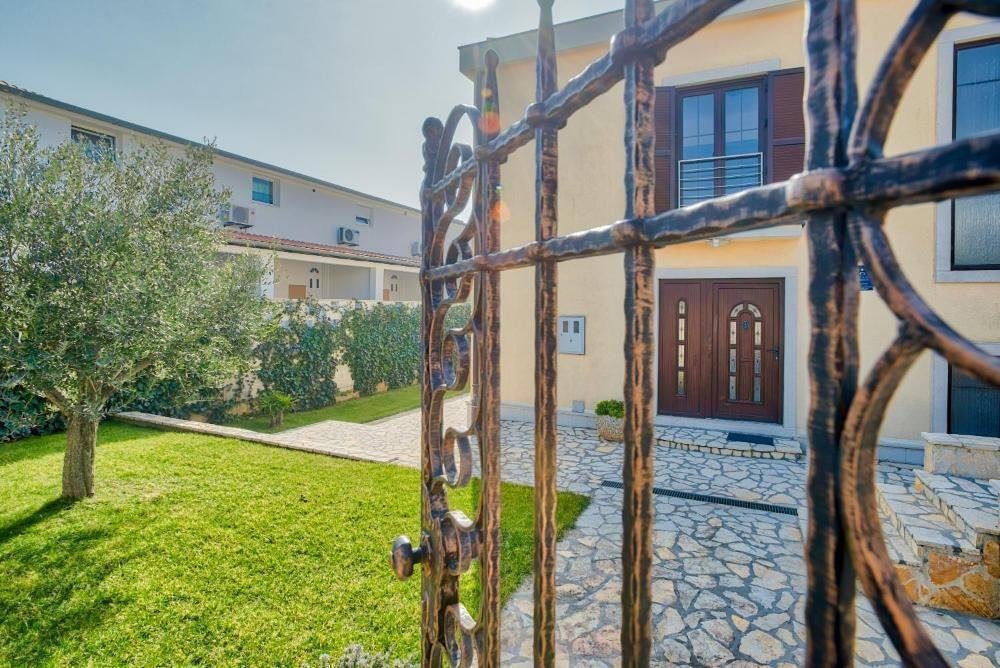 Villa in Medulin, Istria County, Croatia 5 - 11894453