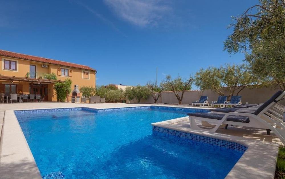 Villa in Banjole, Istria County, Croatia 2 - 12794596