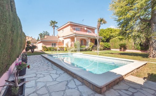 Villa in L'Eliana, Valencian Community, Spain 1