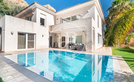 Villa in Gilet, Valencian Community, Spain 1