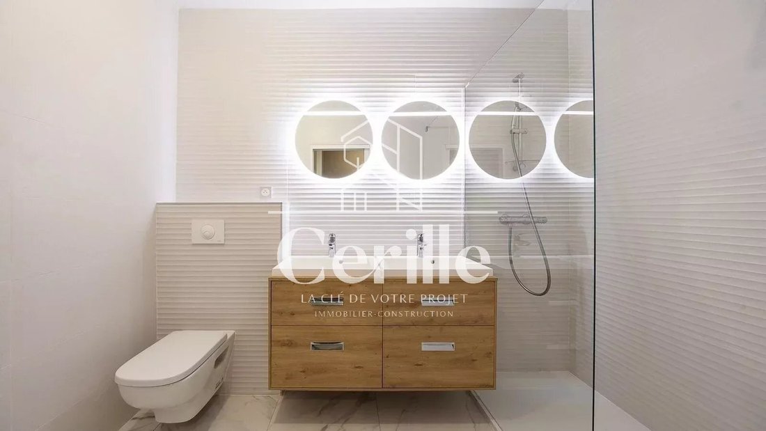 Apartment in Saint Giniez, 8e Arrondissement, Marseille 3 - 15157880