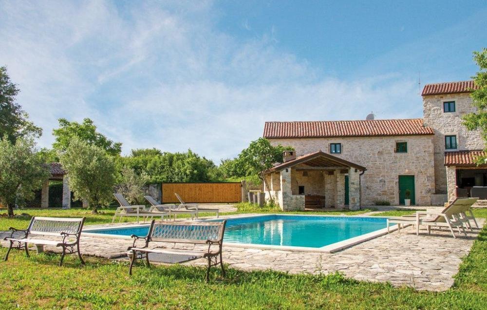 Villa in Barban, Istria County, Croatia 2 - 11793461