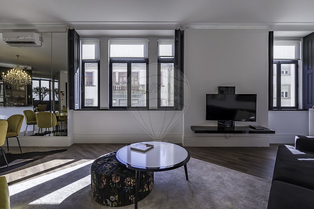 Apartment in Cedofeita, Santo Ildefonso, Se, Miragaia, Sao Nicolau e Vitoria, Porto District, Portugal 2 - 15157937