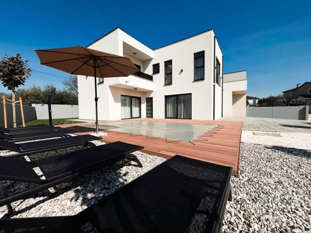 Villa in Pomer, Istria County, Croatia 2 - 14087928