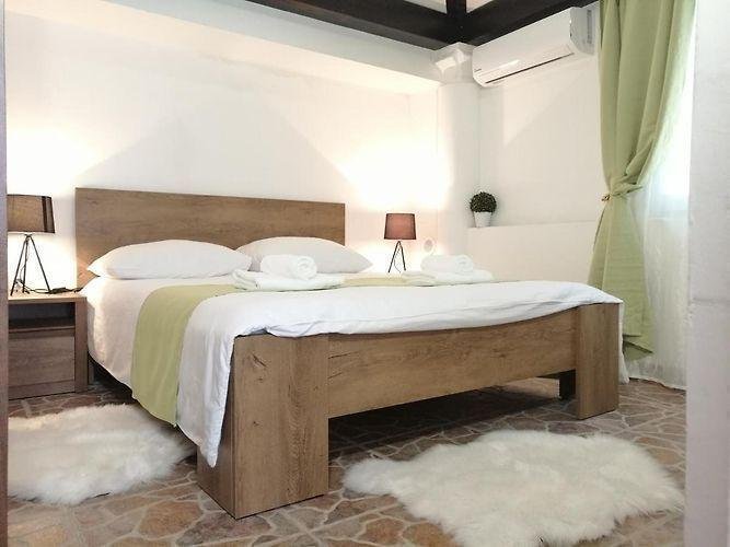 Villa in Mjesni odbor Kastanjer, Grad Pula, Istria County 4 - 11881420