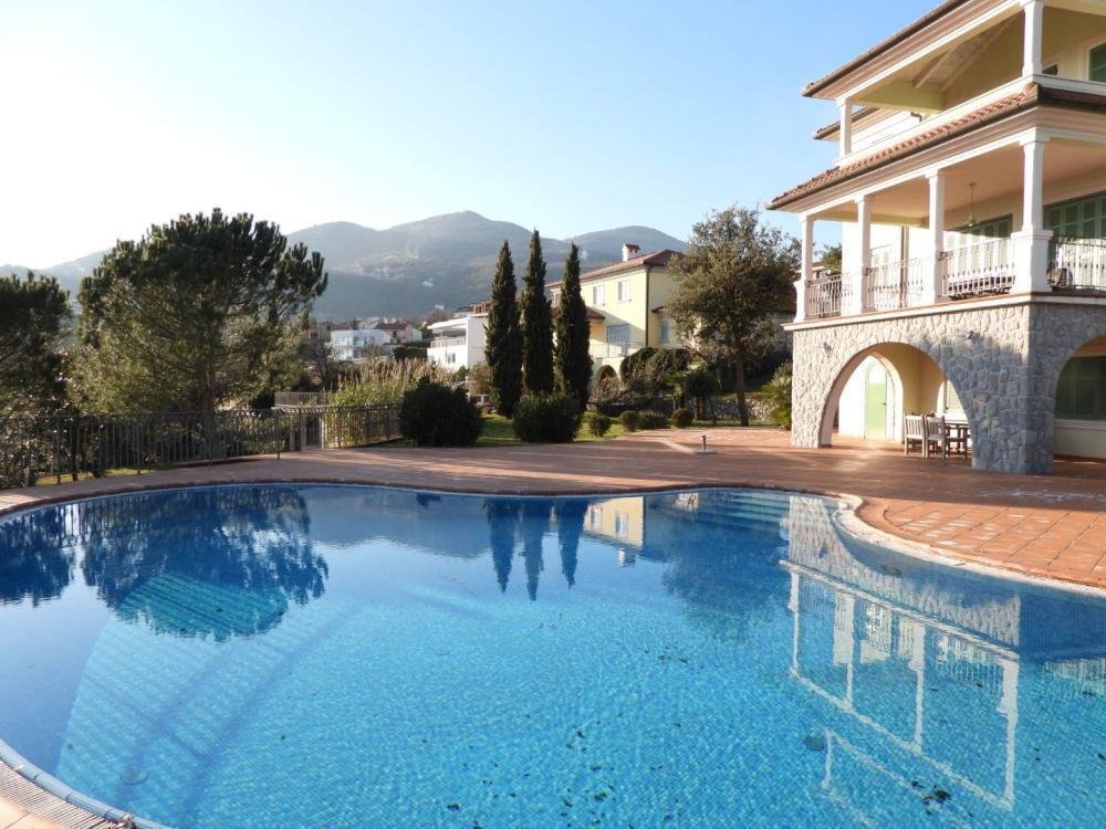 Villa in Grad Opatija, Primorje-Gorski Kotar County, Croatia 3 - 13882419