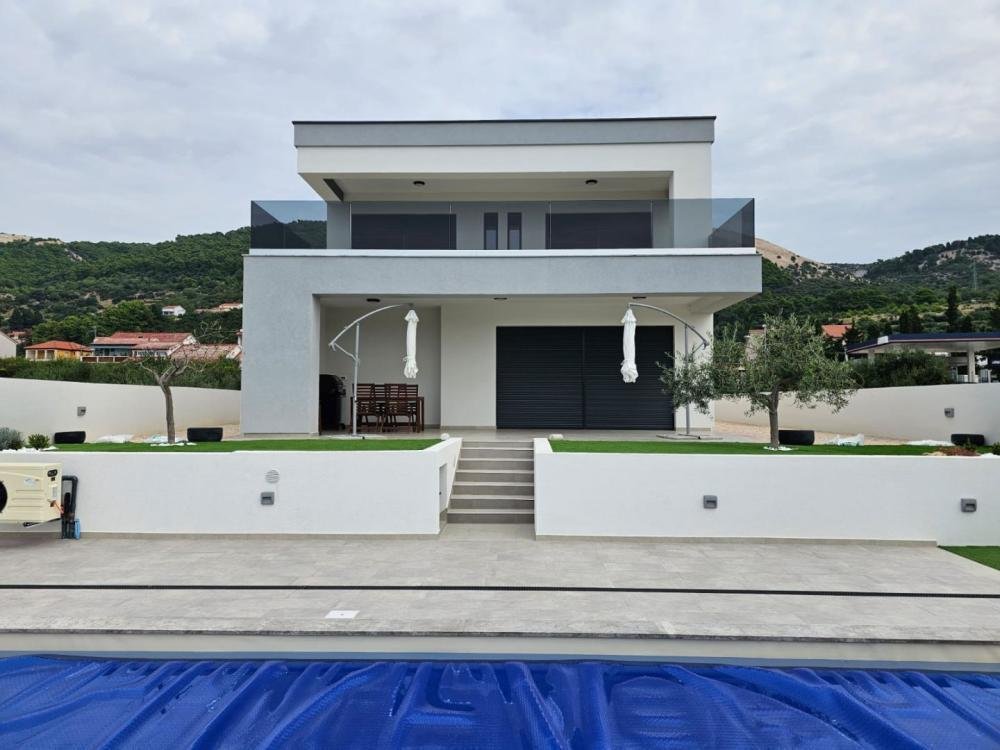 Villa in Banjol, Primorje-Gorski Kotar County, Croatia 2 - 13339583