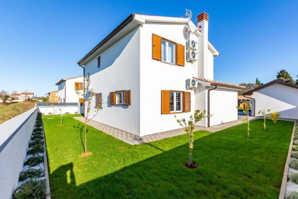 Villa in Sisan, Istria County, Croatia 5 - 11888345