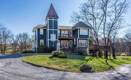 Farm Ranch in Maurertown, Virginia, United States 1