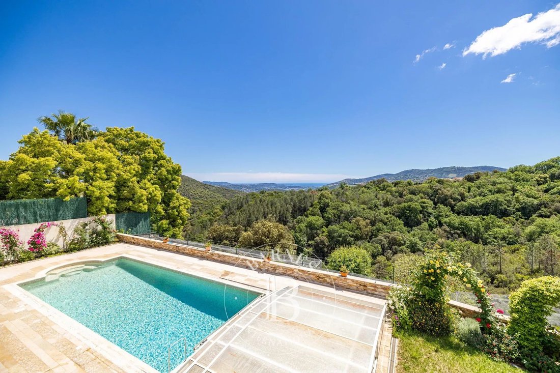 Villa in Grasse, Provence-Alpes-Côte d'Azur, France 3 - 14454783