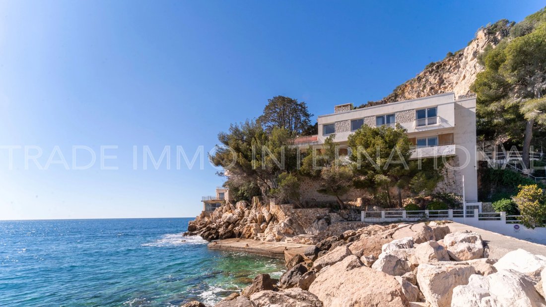 Villa in Èze, Provence-Alpes-Côte d'Azur, France 1 - 12677354