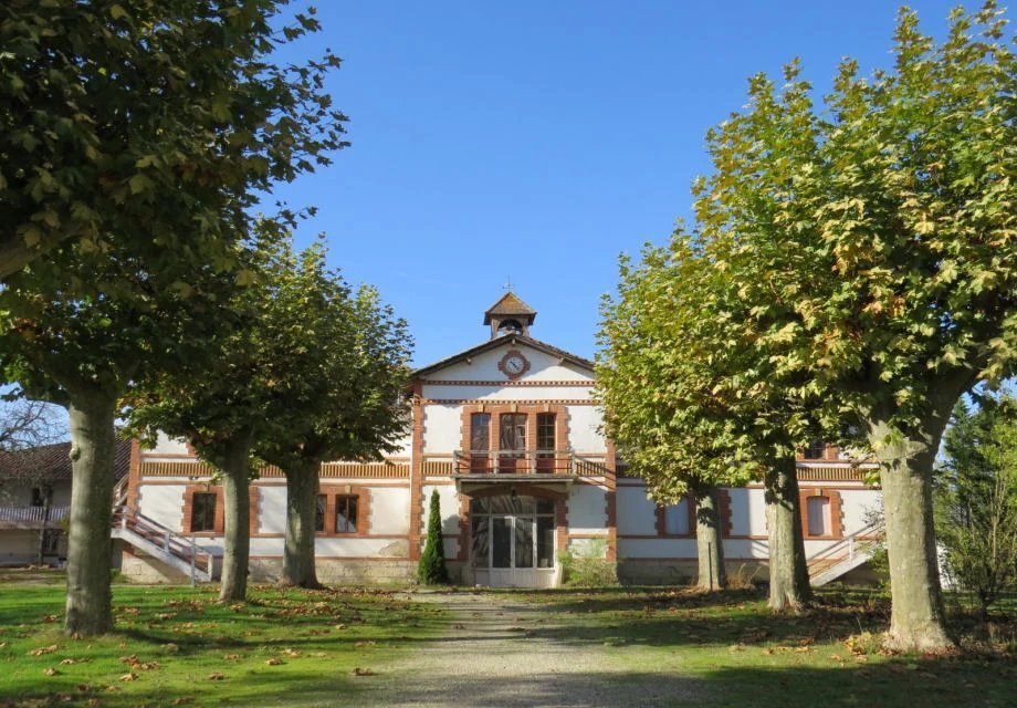 Castle in Pomponne, Montauban, France 3 - 14417977