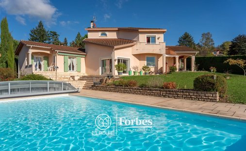 House in Val d'Oingt, Auvergne-Rhône-Alpes, France 1