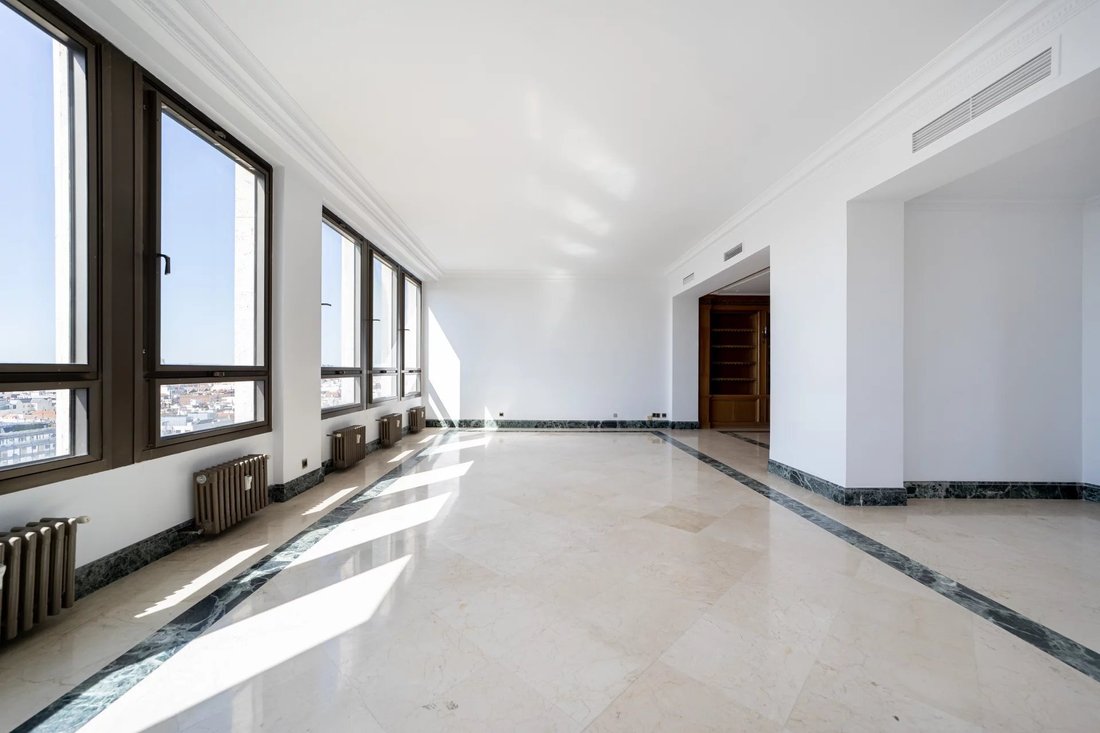 Apartment in Chamberí, Community of Madrid, Spain 4 - 14284822