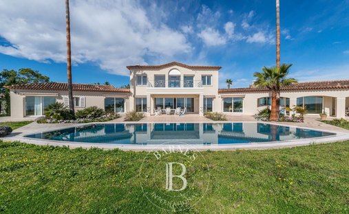 Villa in Bois Fleuri-Chevre d'Or-Saint Philippe, Biot, France 1