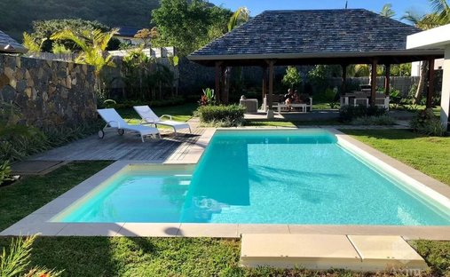 Villa in Tamarin, Rivière Noire District, Mauritius 1