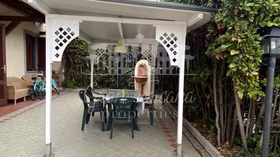 House in Center, Forte dei Marmi, Tuscany 2 - 14056567