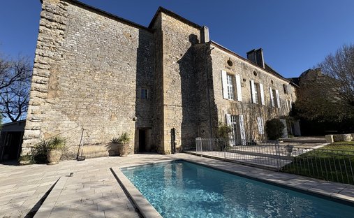 Castello a Sainte-Orse, Nuova Aquitania, Francia 1