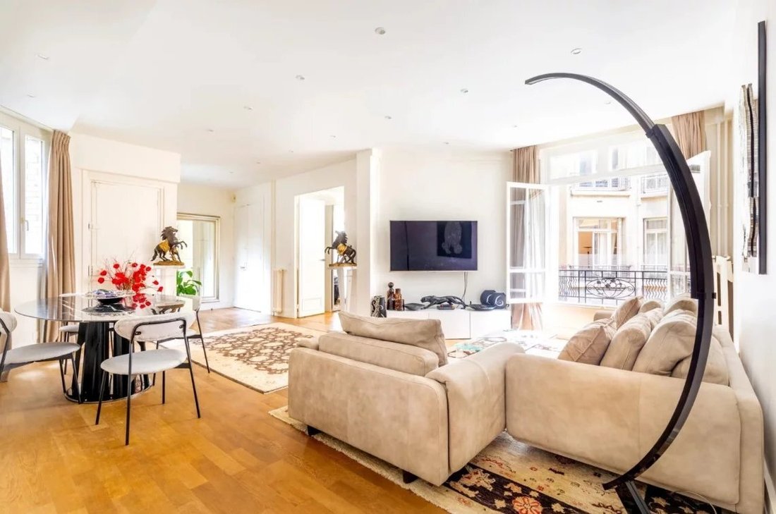 Apartment in Porte Dauphine, Paris 16e Arrondissement, Paris 1 - 13630847