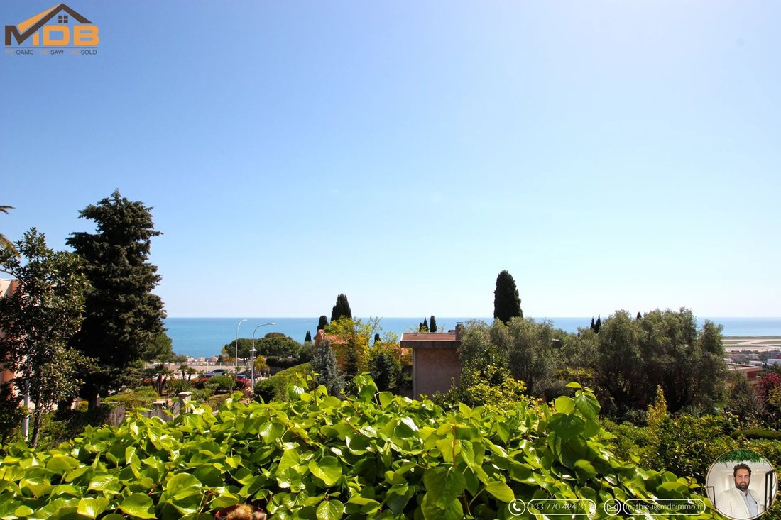 Villa in Nice, Provence-Alpes-Côte d'Azur, France 1 - 14081050