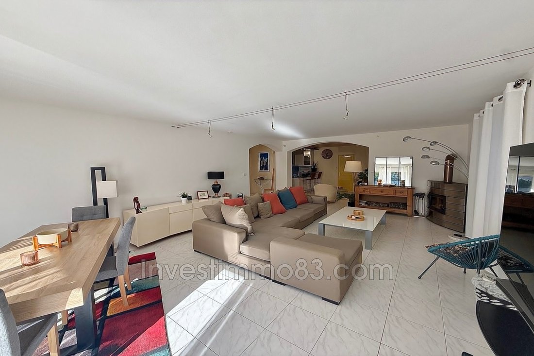 Villa in Greasque, Provence-Alpes-Côte d'Azur, France 3 - 15162233