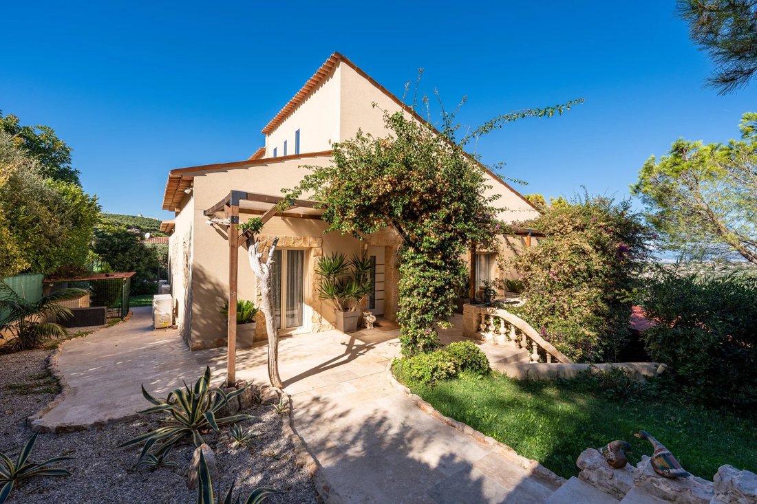 House in Les Issarts, Vallauris, France 2 - 14766297