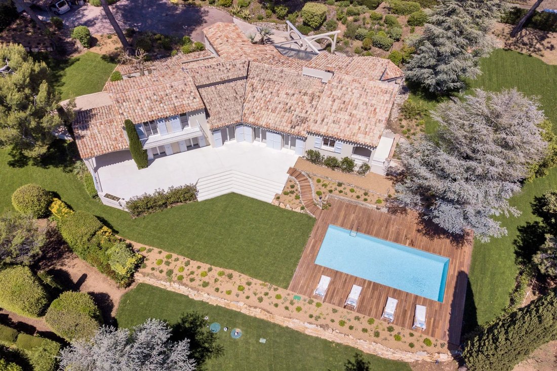 Villa in Route de Grasse, Villeneuve-Loubet, France 2 - 14273604