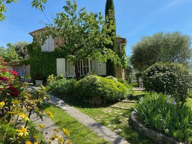 Villa in Grasse, Provence-Alpes-Côte d'Azur, France 4 - 14419528