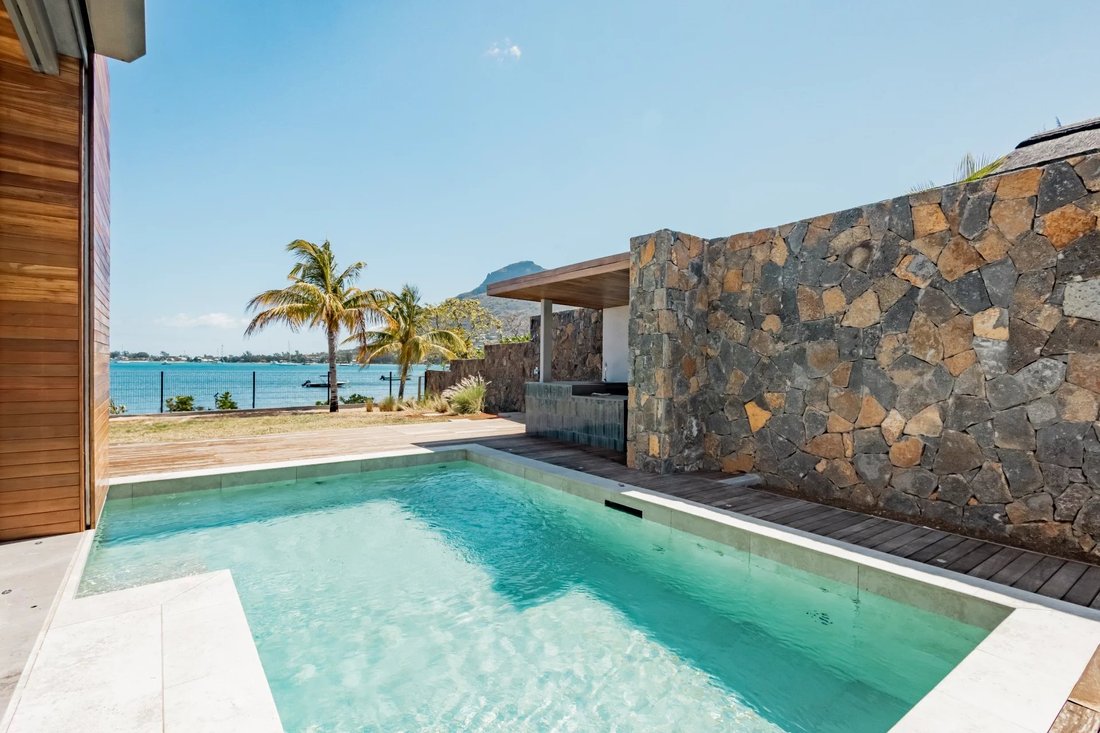 Villa in Grande Riviere Noire, Rivière Noire District, Mauritius 3 - 14425547