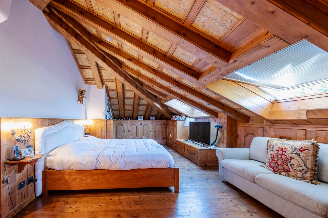 Villa in Oleggio Castello, Piedmont, Italy 2 - 15176070