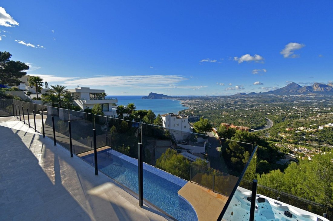 Villa in Zona de Mascarat, Land Valencia, Spanien 2 - 12686381
