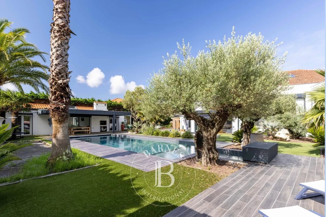 House in Anglet, Nouvelle-Aquitaine, France 1 - 14769717