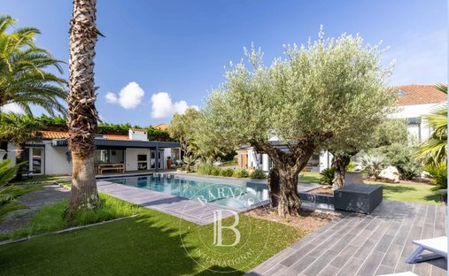 House in Anglet, Nouvelle-Aquitaine, France 1