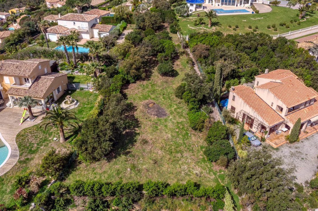 Land in Ecarts, Roquebrune-sur-Argens, France 4 - 14094378