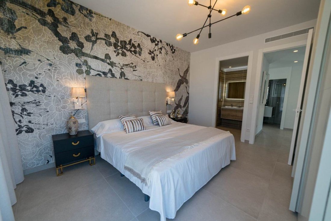 Villa in Torrevieja, Valencian Community, Spain 4 - 12417185
