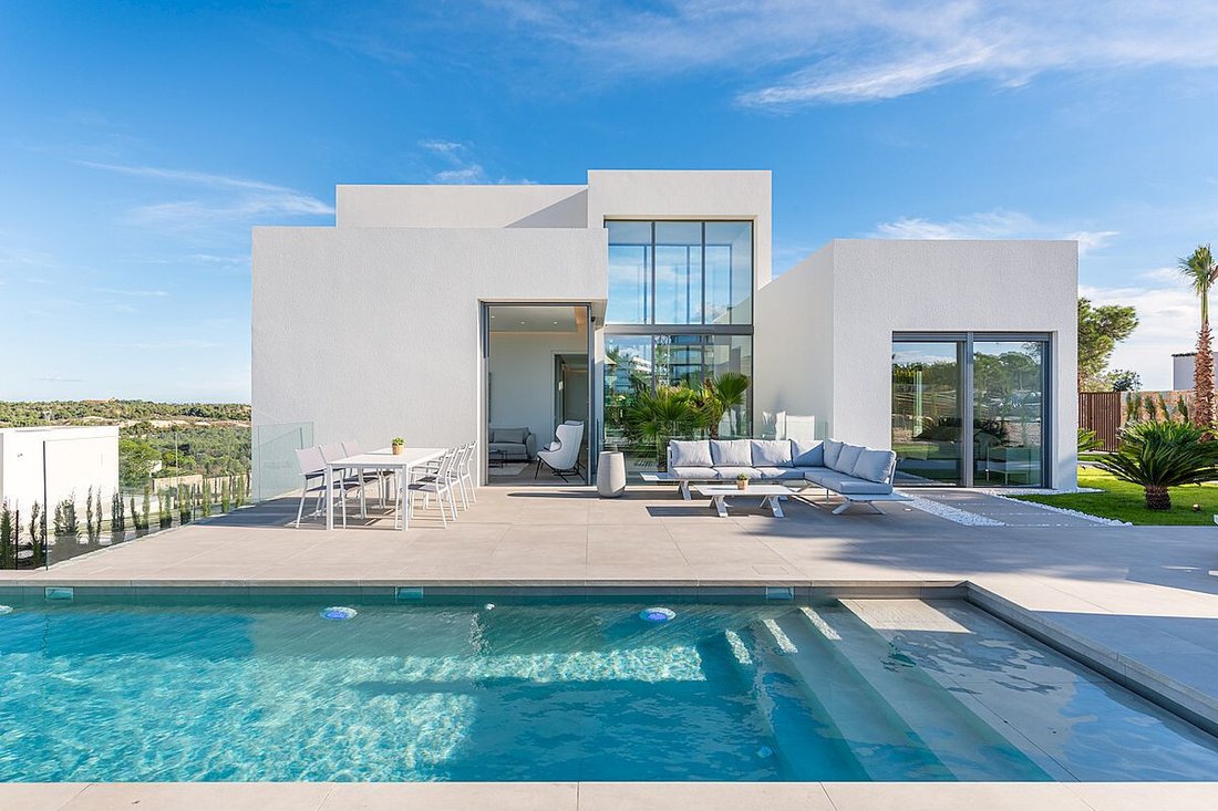 Villa in Orihuela, Valencian Community, Spain 1 - 12638756