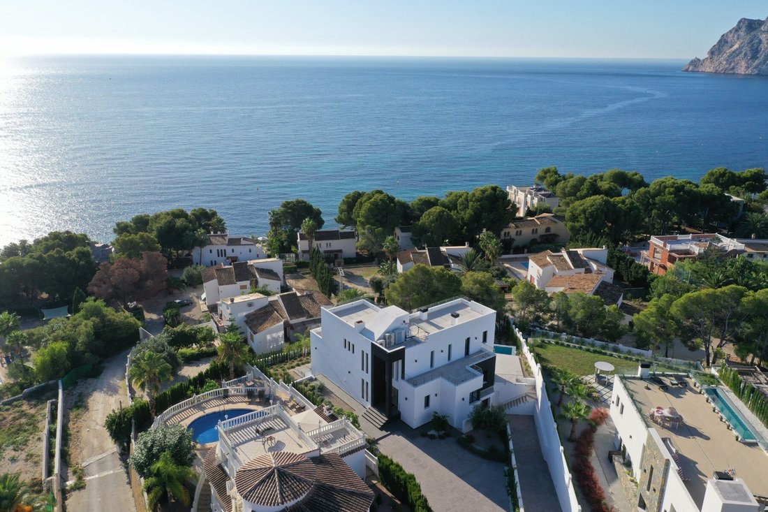 Villa in Calp / Calpe, Valencian Community, Spain 1 - 12416882