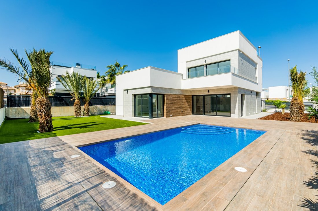 Villa in Cabo Roig, Orihuela, Valencian Community 1 - 12416834