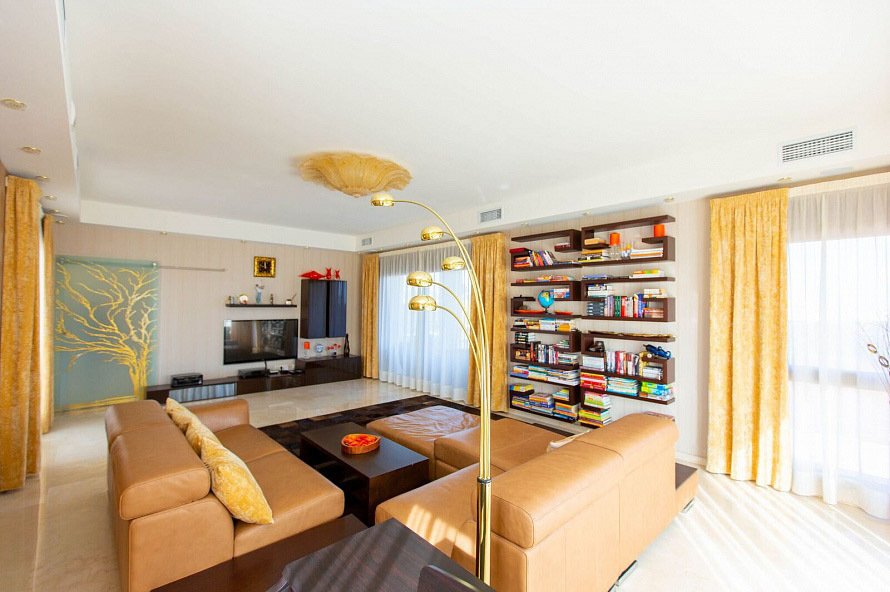 Villa in Torrevieja, Valencian Community, Spain 1 - 12416984