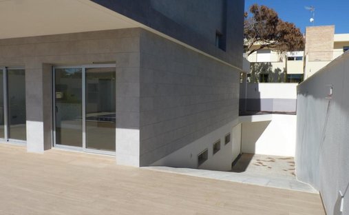 Villa in Pilar de la Horadada, Valencian Community, Spain 1