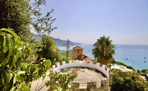 Villa en Latte-Ville, Ventimiglia, Liguria 1