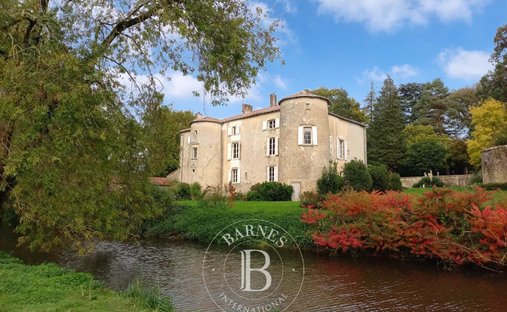 14th / 18th C. Chateau With Pool And Tennis