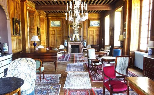 Château Avallon 1500.0 Sqm 25 Bedrooms