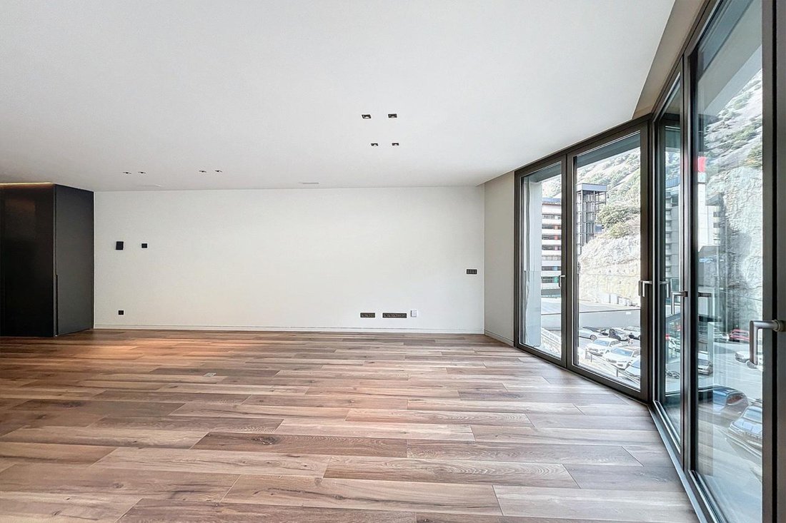 Apartment in Andorra la Vella, Andorra la Vella, Andorra 5 - 15162818