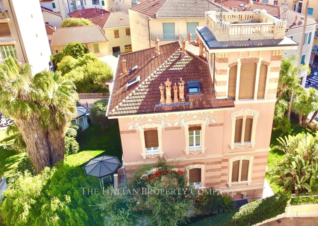 Villa in Taggia, Liguria, Italy 1 - 11378071