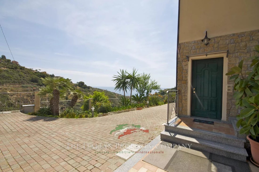 Villa in Bordighera, Liguria, Italy 5 - 12046991